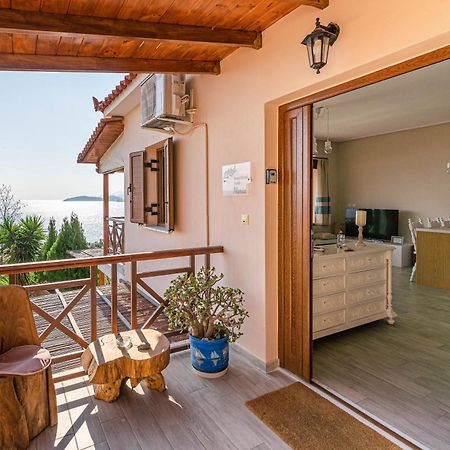 Paralio Astros Beachfront Suites Ксиропигадо Екстериор снимка
