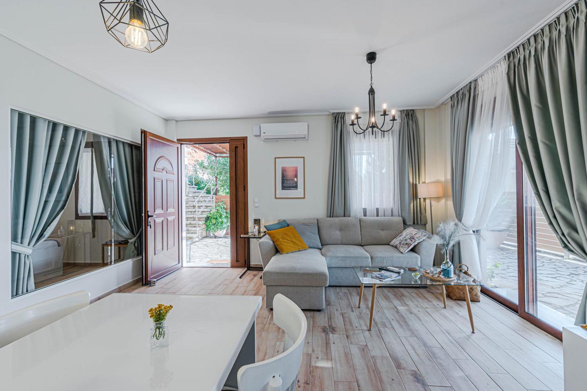 Paralio Astros Beachfront Suites Ксиропигадо Екстериор снимка