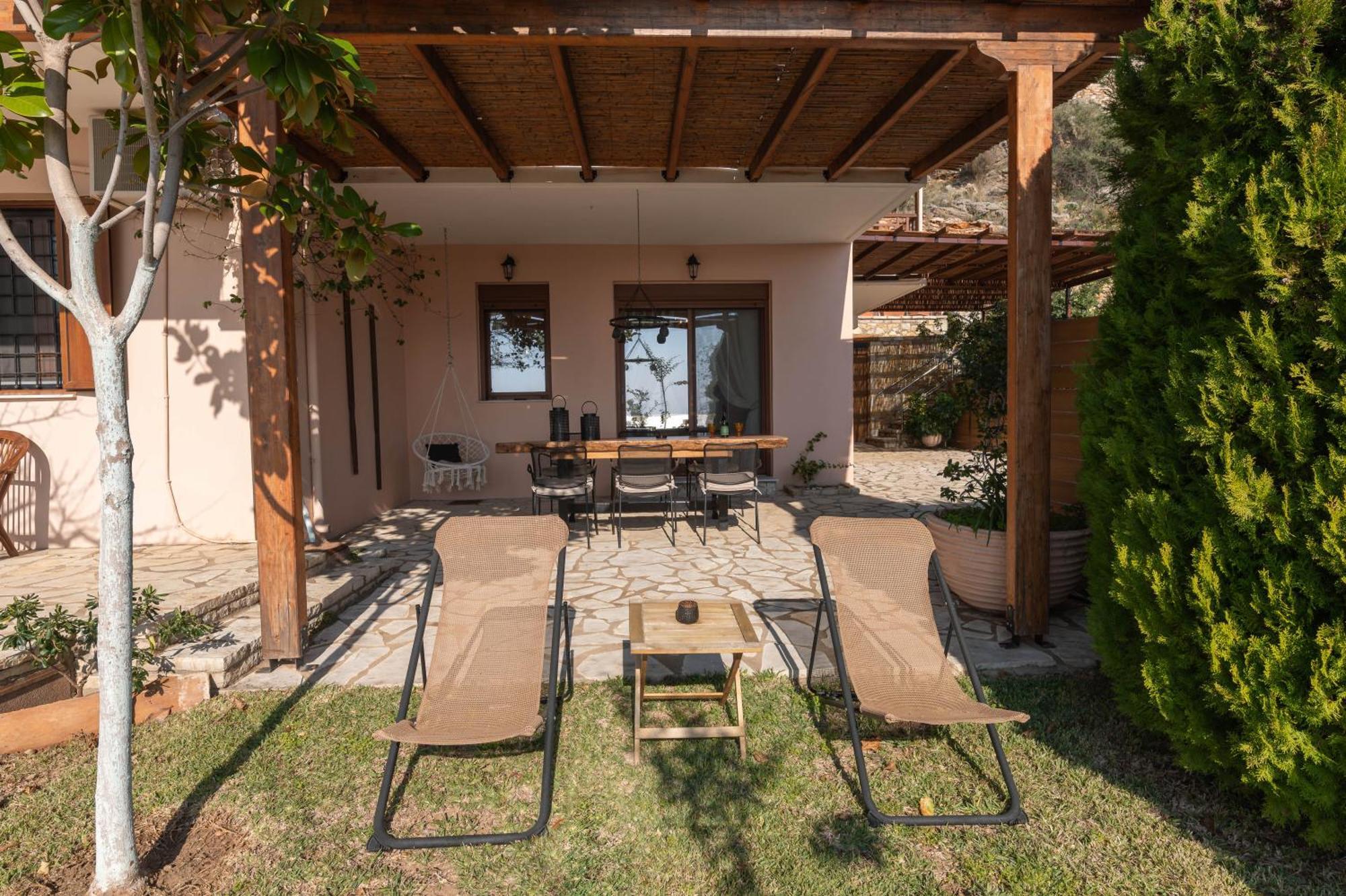 Paralio Astros Beachfront Suites Ксиропигадо Екстериор снимка