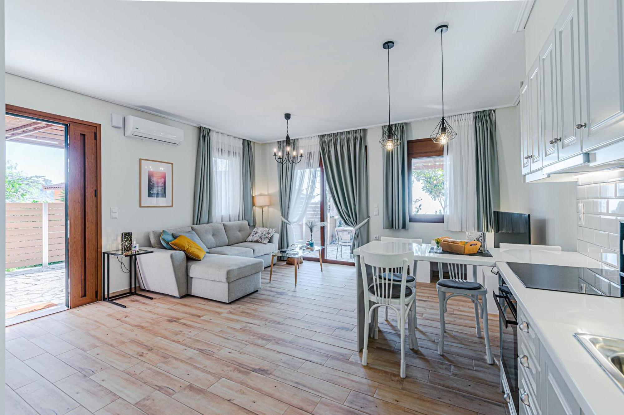 Paralio Astros Beachfront Suites Ксиропигадо Екстериор снимка