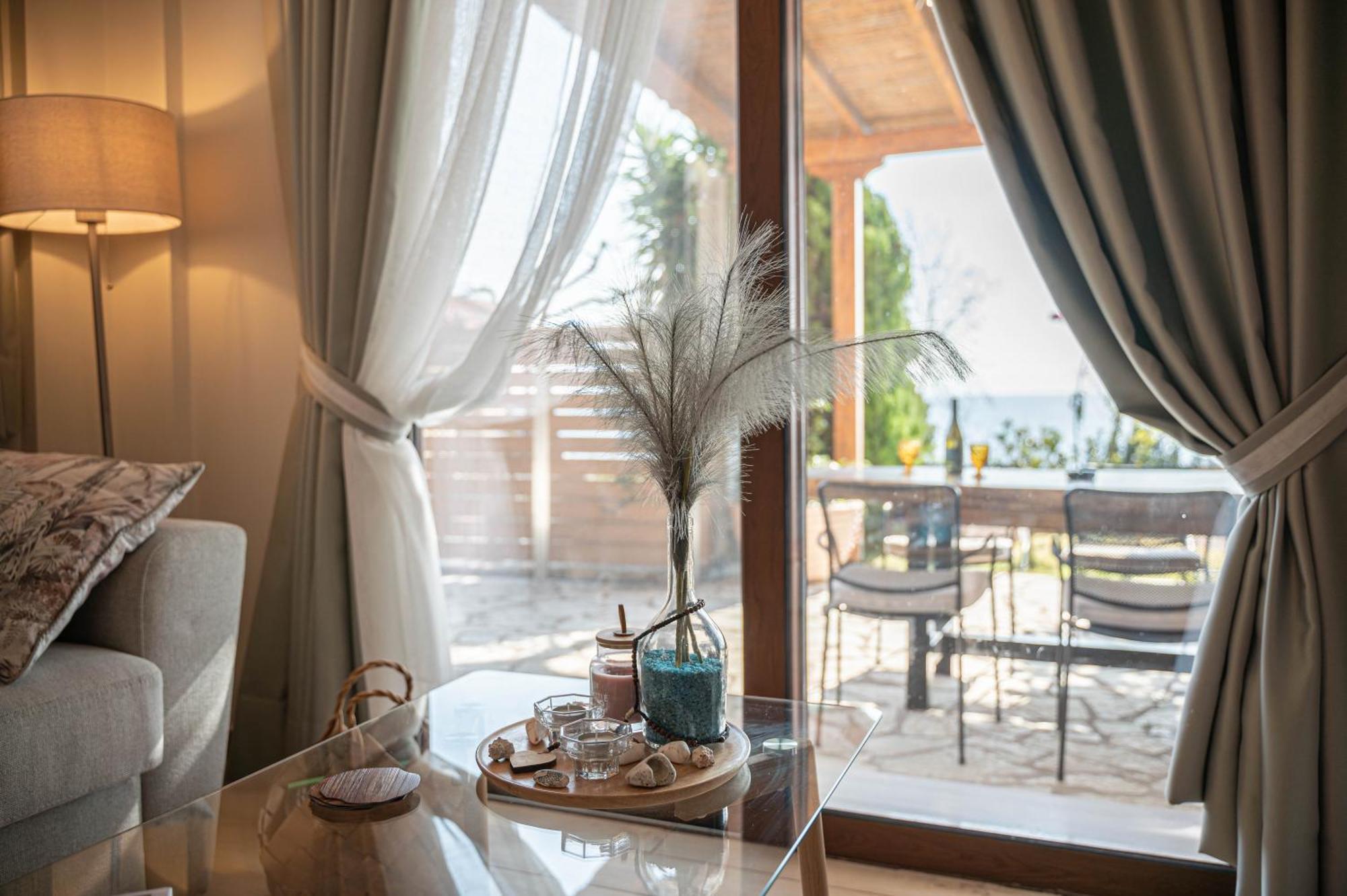 Paralio Astros Beachfront Suites Ксиропигадо Екстериор снимка