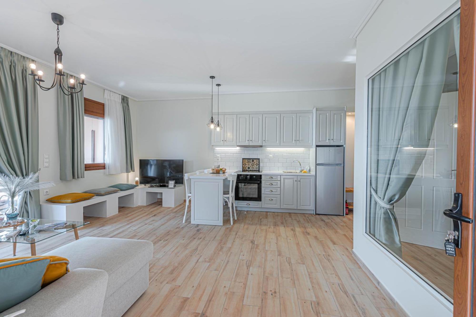 Paralio Astros Beachfront Suites Ксиропигадо Екстериор снимка