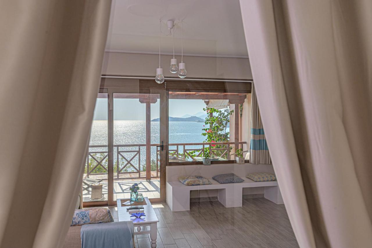 Paralio Astros Beachfront Suites Ксиропигадо Екстериор снимка