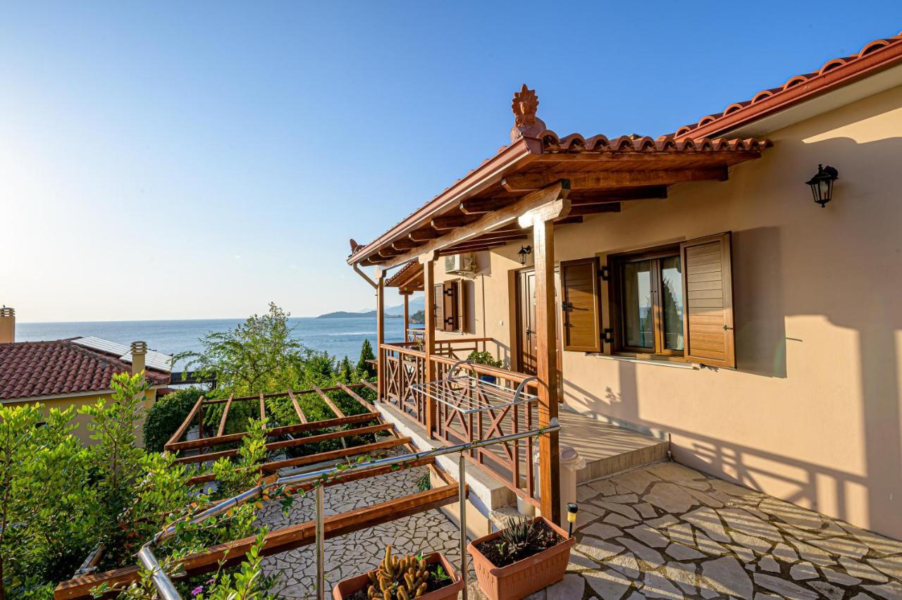 Paralio Astros Beachfront Suites Ксиропигадо Екстериор снимка