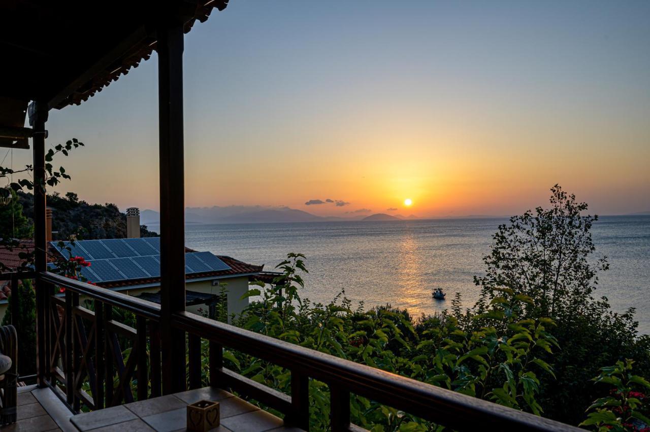Paralio Astros Beachfront Suites Ксиропигадо Екстериор снимка